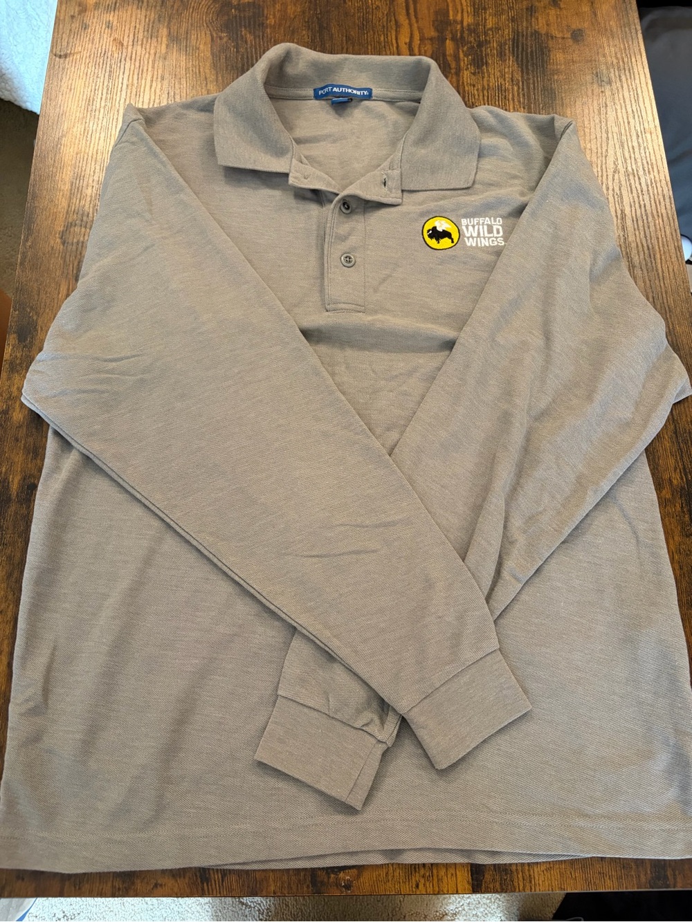 Buffalo Wild Wings Men's Long-Sleeve Polo Shirt - Gray Logo Manager BWW Shirt